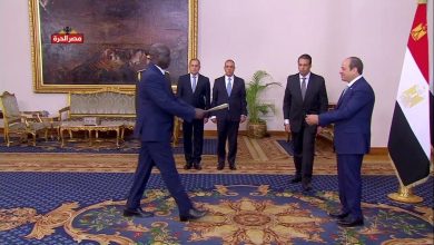 فيديو: الرئيس السيسي يتسلم أوراق اعتماد 23 سفيراً جديداً لدى مصر 1 الرئيس السيسي يتسلم أوراق اعتماد 23 سفيراً جديداً لدى مصر