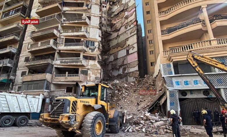 إنقاذ مسن من تحت أنقاض عقار منهار في روض الفرج 1 إنقاذ مسن من تحت أنقاض عقار منهار في روض الفرج