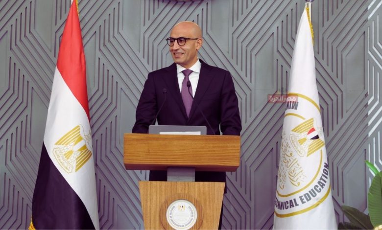 حافز الـ 1000 جنيه للمعلمين.. الموعد والفئات المستفيدة والمستبعدة 1 حافز الـ 1000 جنيه للمعلمين