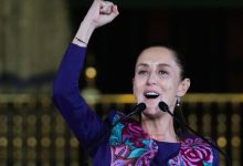 رئيسة المكسيك كلوديا شينباوم تتعرّض للتحرّش أثناء سيرها في شوارع العاصمة 2 كلوديا شينباوم تتعرّض للتحرّش