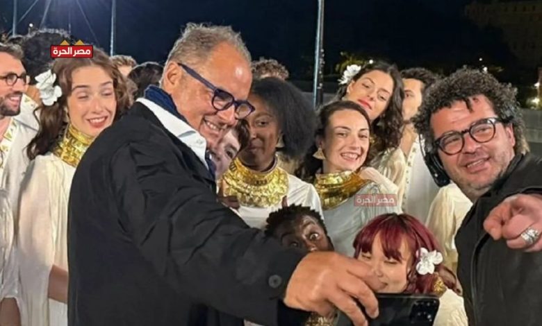 لماذا يتعرّض مخرج افتتاح المتحف المصري الكبير لهجوم مفاجئ؟ 1 مخرج افتتاح المتحف المصري الكبير