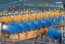 وزير الإسكان يبحث شراكة مع شركة صينية لتحلية مياه البحر