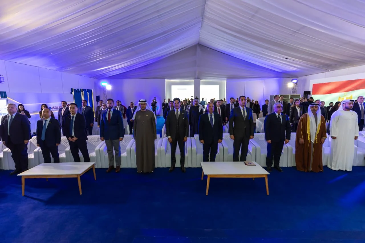 بحضور كامل الوزير.. وضع حجر الأساس لمجمع «أتوم سولار» لإنتاج ألواح الطاقة الشمسية بالعين السخنة